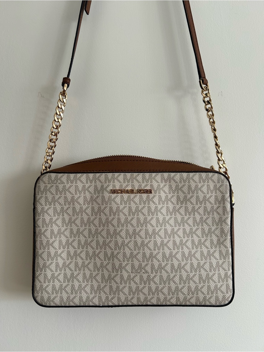 Michael Kors White and Tan Crossbody with Gold Chain Accents - Picture 8 of 10